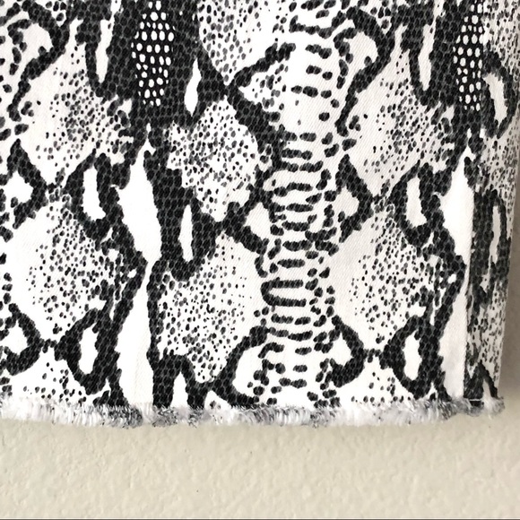 \Frame\• Le Mini Skirt in Gris Multi - Picture 8 of 15